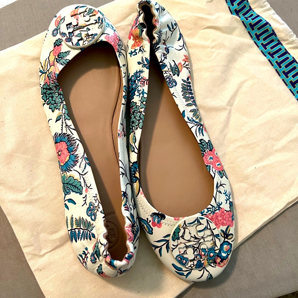 Tory Burch Minnie Travel Ballet Flat. NWOT
